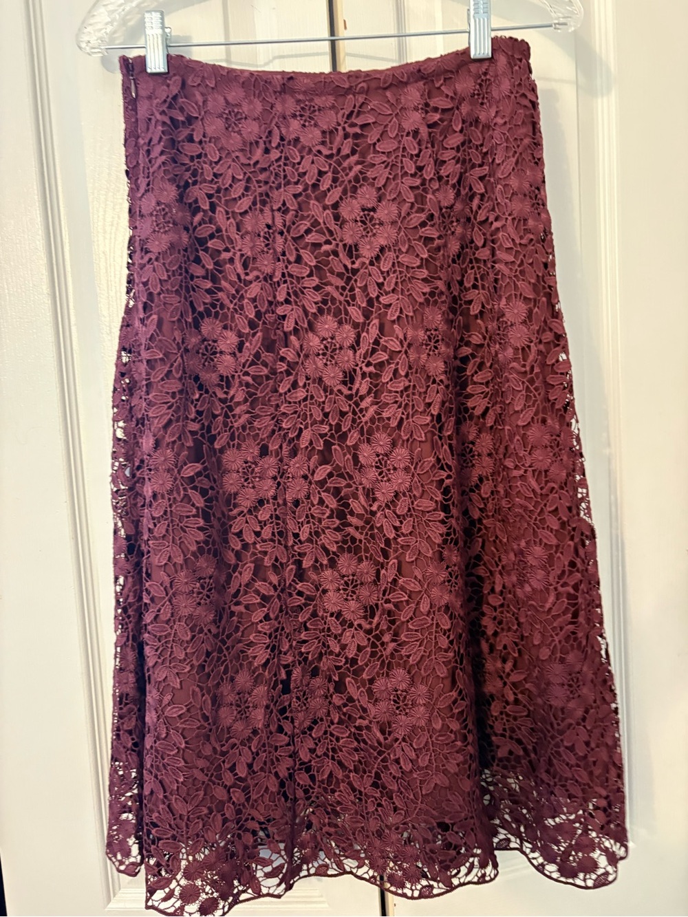Garnet Hill Burgundy Floral Lace A-Line
Skirt Size 4